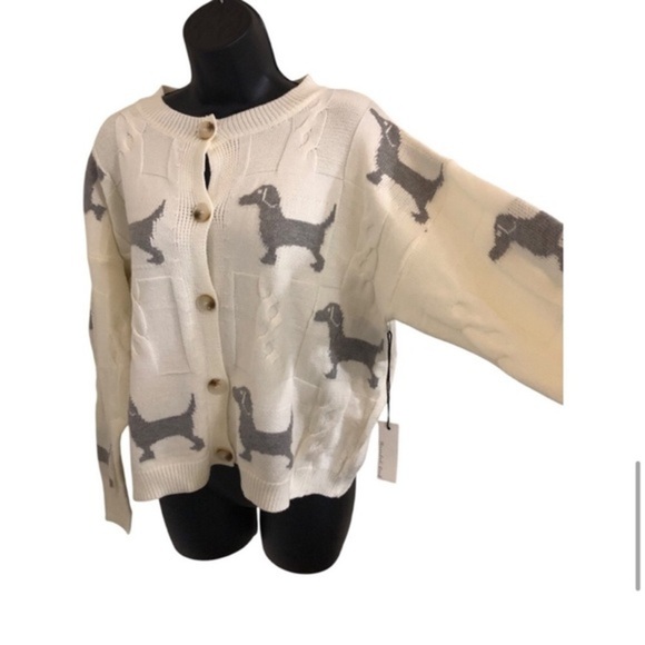 Cream & gray dachshund puppy dog print adorable cardgian sweater size medium new - Picture 1 of 10